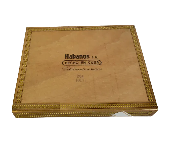 Montecristo_Piramides - smoke.ch Montecristo Piramides 10 Pack Vintage 2011